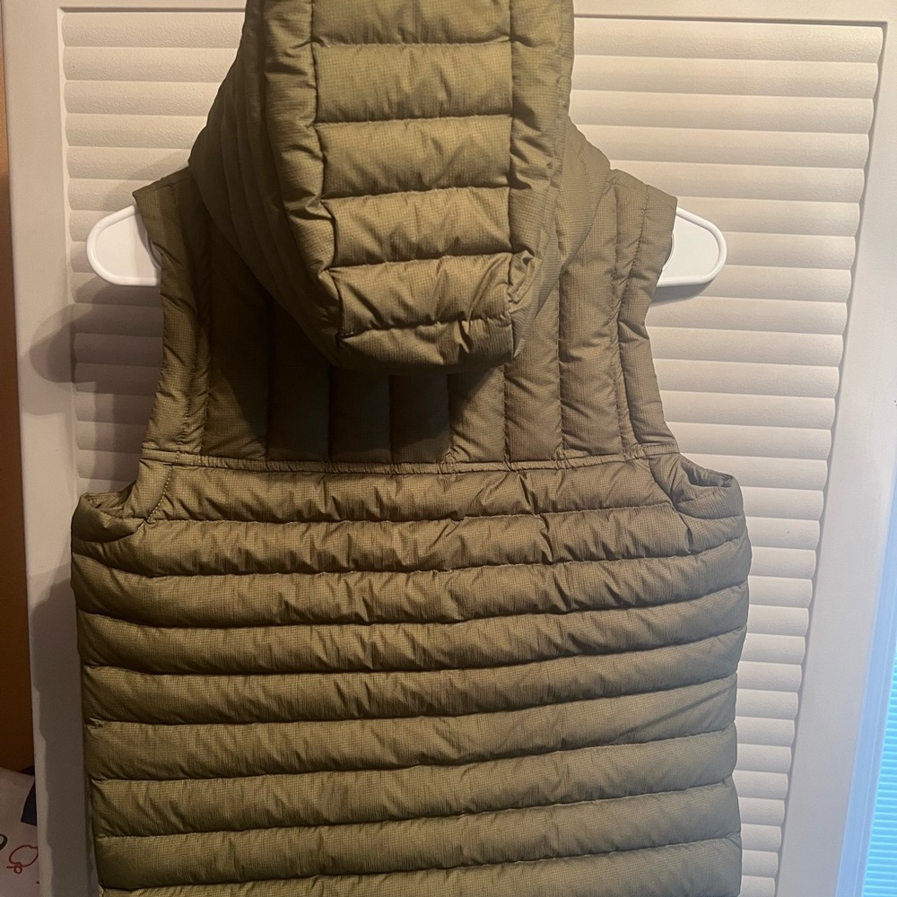 Burberry Olive Green Kids Puffer Vest - Picture 2 of 5